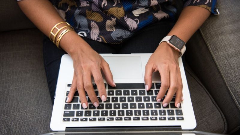 Mobile Workspace Tech For Digital Nomads: Mobile Work Gear That Survives Border Crossings and Bad Wi-Fi